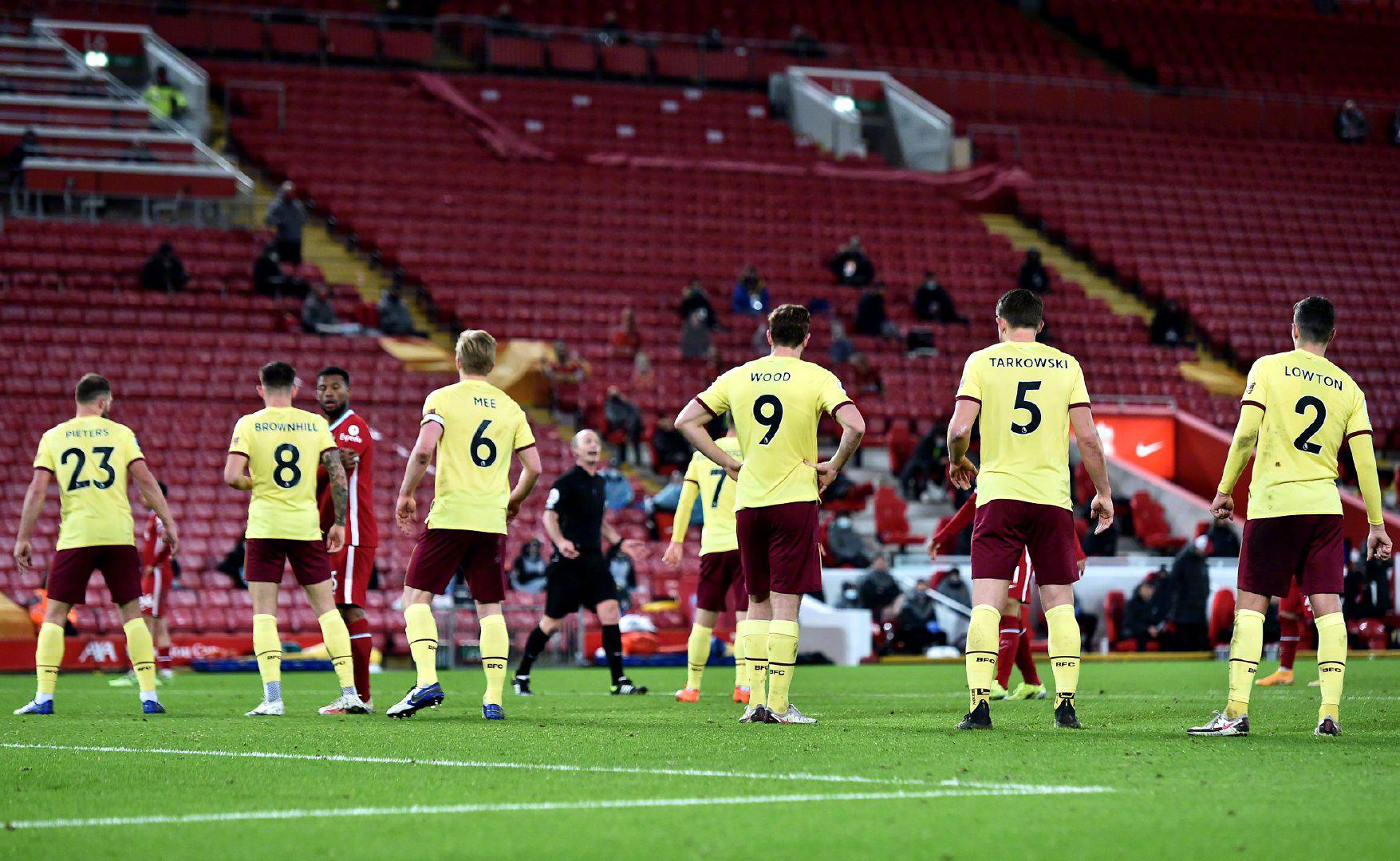 尽管格伊在 尽管格伊在